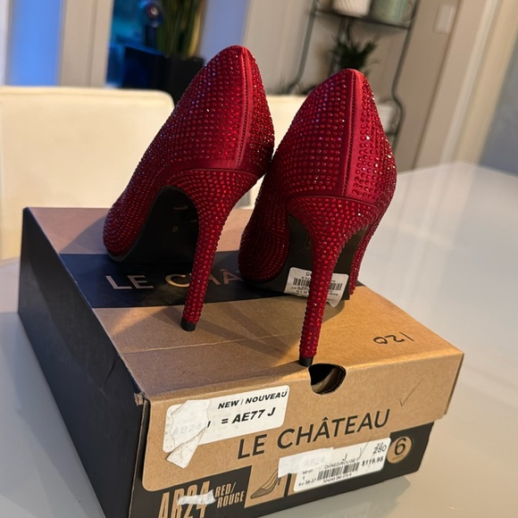 Le Chateau heels - size 6 - Picture 4 of 9